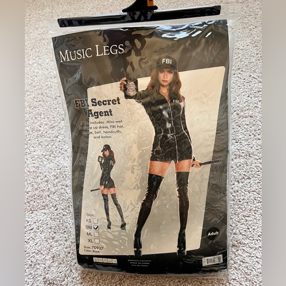 NWT! Yandy FBI Secret Agent Adult Halloween Costume size SM - Picture 9 of 11